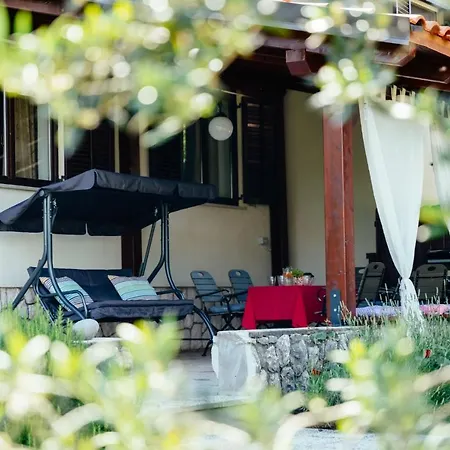 Rusticana Villa *